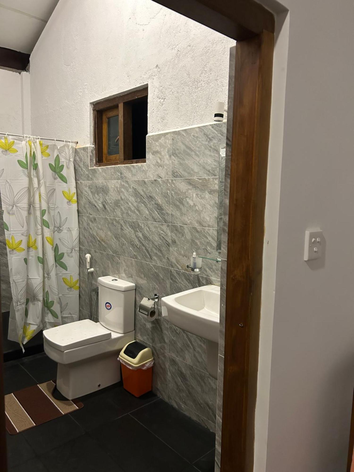 Thomasz Lodge 康提 外观 照片