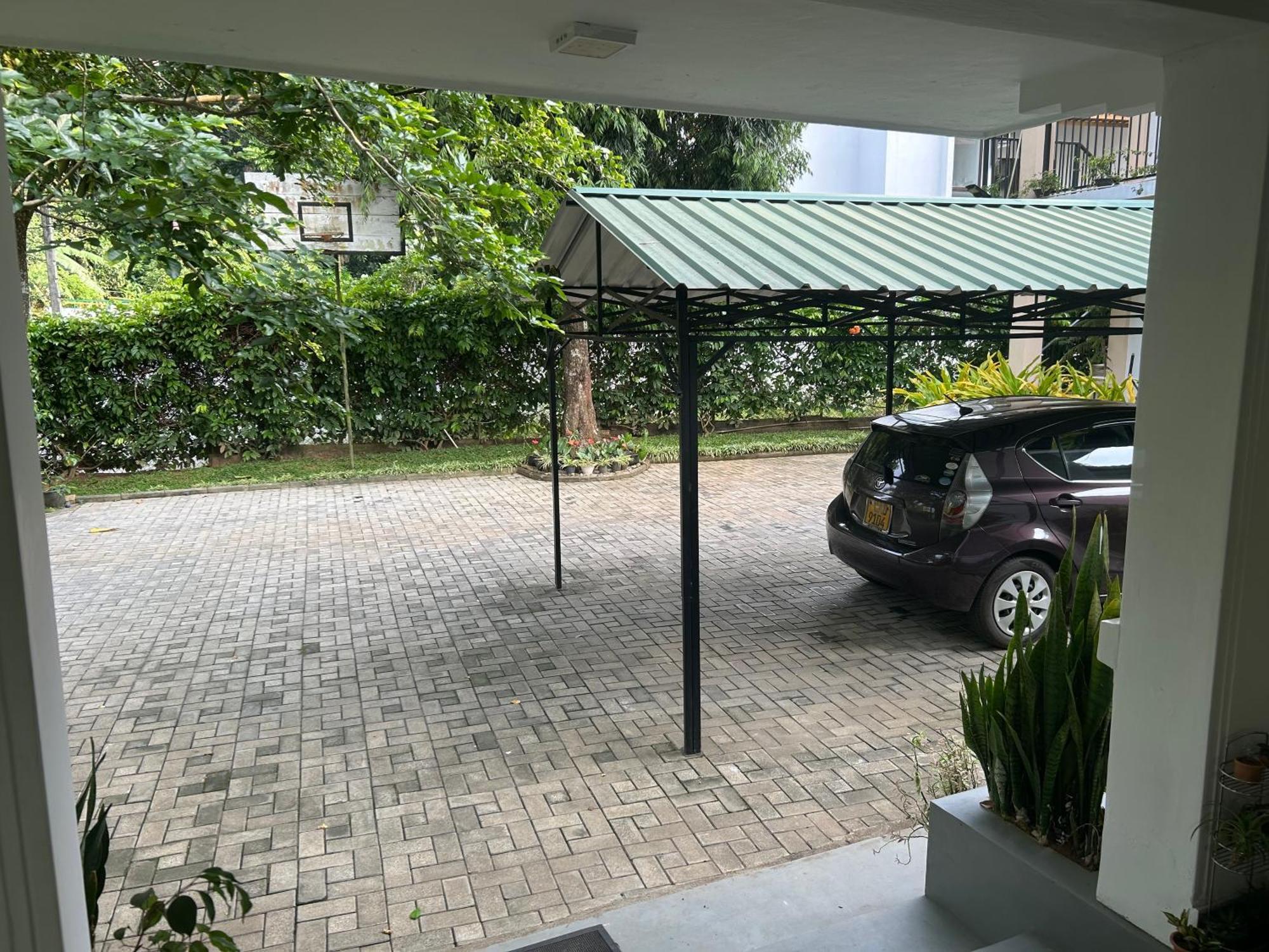 Thomasz Lodge 康提 外观 照片