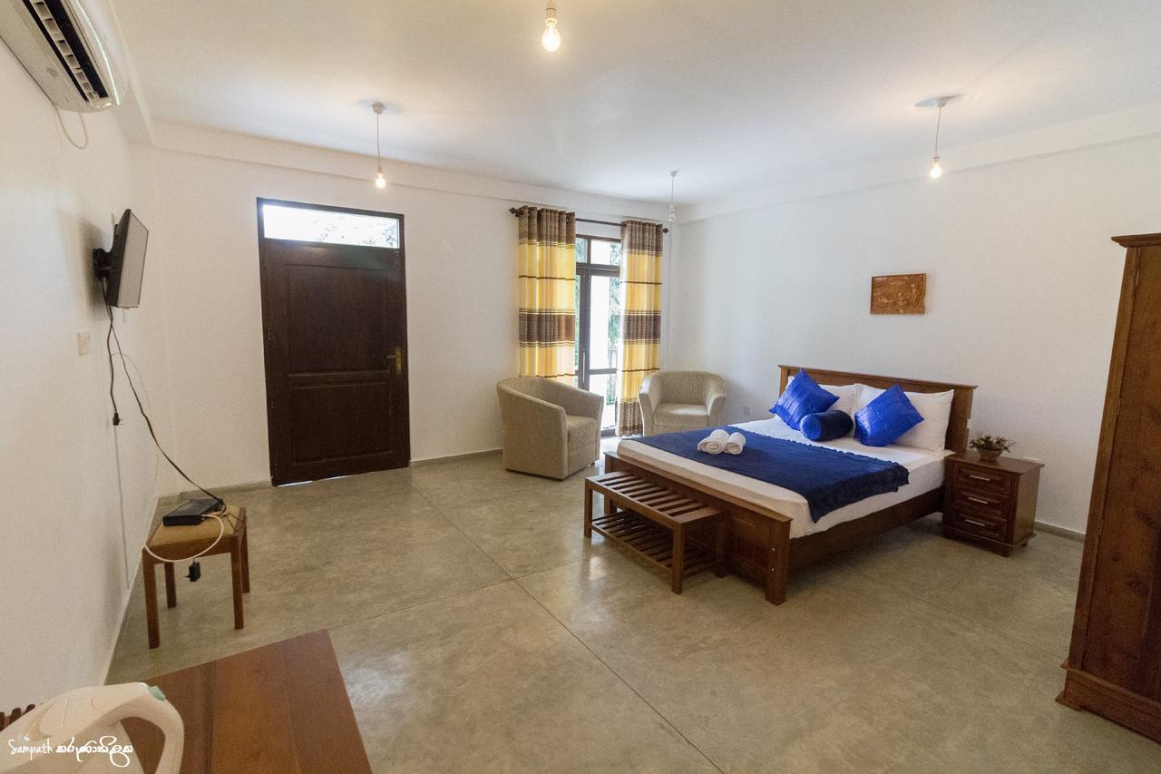 Thomasz Lodge 康提 外观 照片